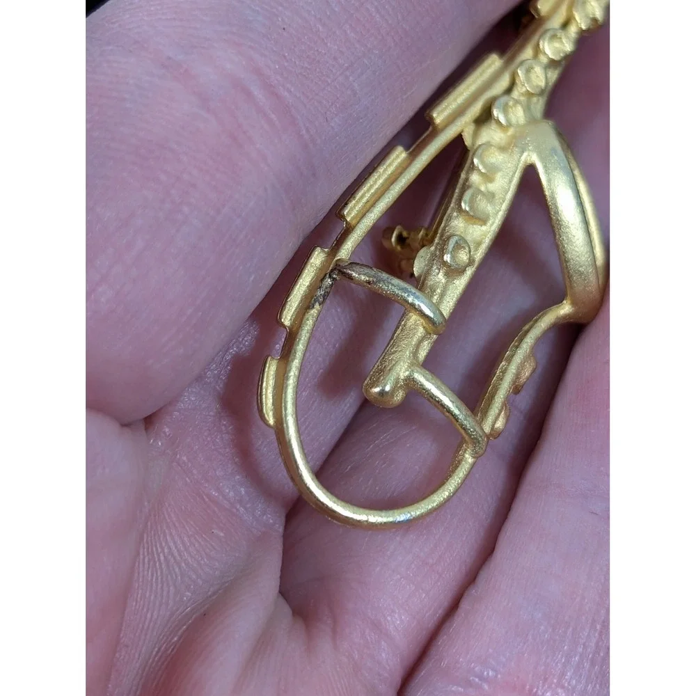 Vintage Saxophone Brooch Gold Tone Openwork Musician‎ Jazz Pin